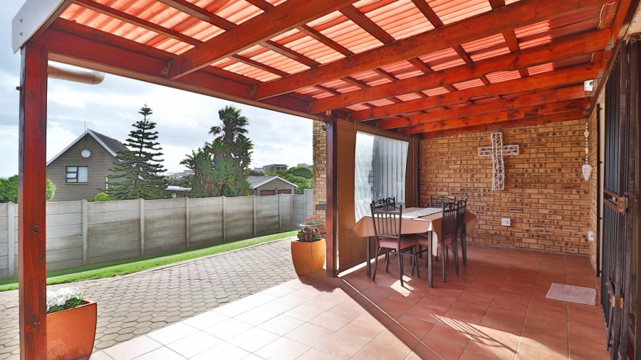 3 Bedroom Property for Sale in Dana Bay Western Cape